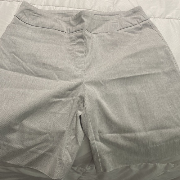 Shorts - Picture 4 of 4